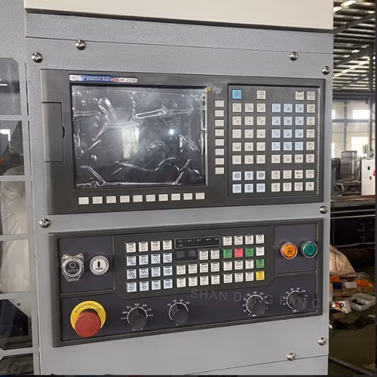 ODM OEM Xh7132 Vmc550 Vmc640 Vmc650 Vmc850 Vmc1160 Vmc1370 Vmc1890 Bt50 Metal 3 / 4 / 5 Eixos Centro de usinagem vertical Máquina fresadora CNC de metal Vmc Bt50 Bt40